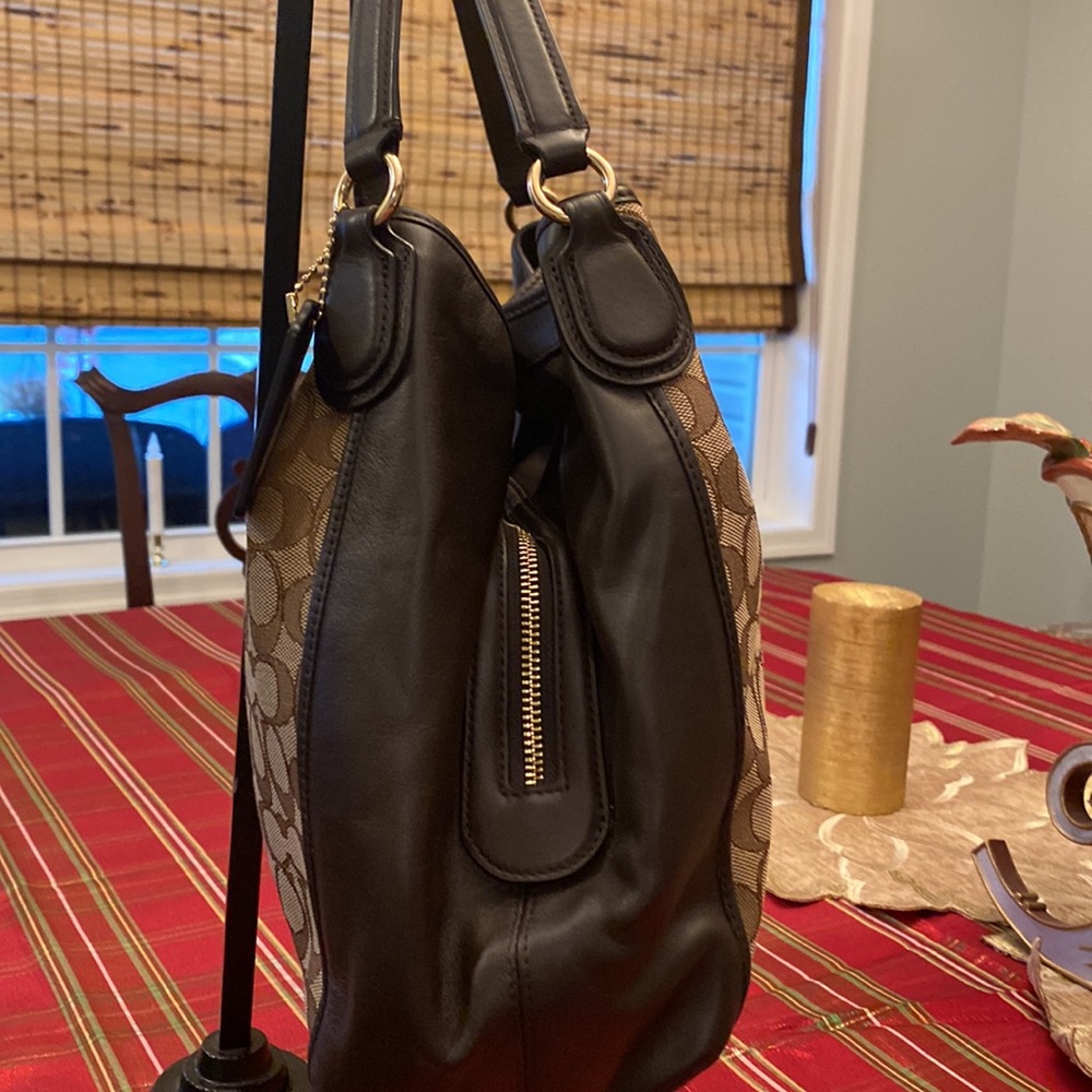 Coach leather and logo fabric Edie bag. - Picture 3 of 10